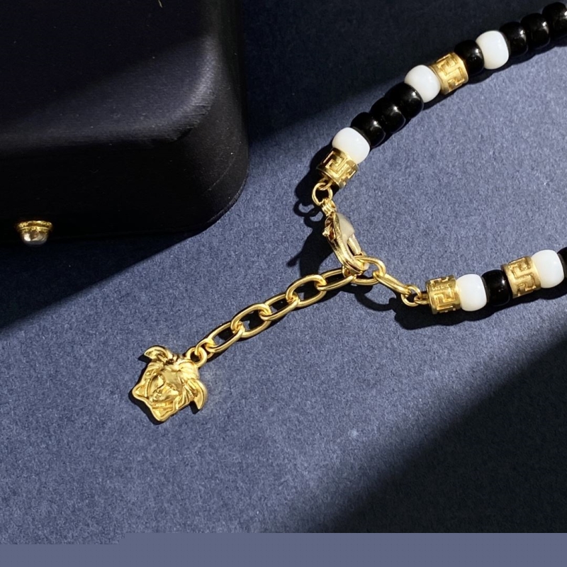VERSACE